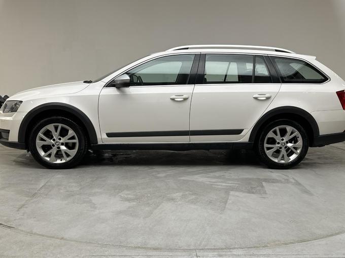 Skoda Octavia Scout II 2.0 TDI 4X4 (184hk)