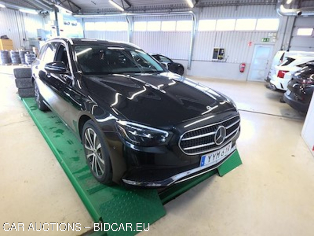 Mercedes-Benz E-Class 300 De Kombi 4Matic Avantgarde SE-Edition Drag