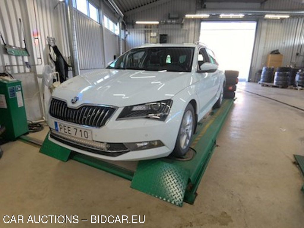 Skoda SUPERB Tdi 190 Dsg 4x4 L&amp;K Combi Drag Varmare