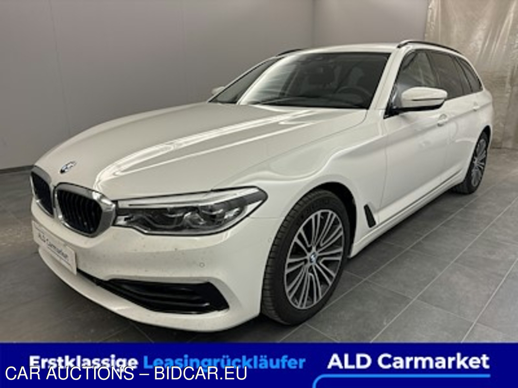 BMW 5er BMW 520d xDrive Touring Aut. Sport Line Kombi, 5-turig, Automatik, 8-Gang