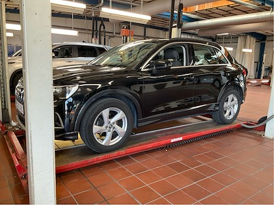 Audi Q3 35 TDI 150 HK S-Tronic ADVANCE PRESTIGE UA!,