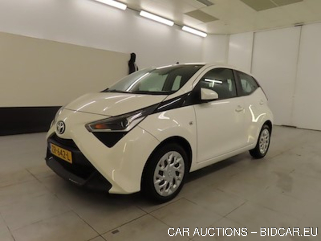 Toyota Aygo 1.0 VVT-i ActieAuto X-Play