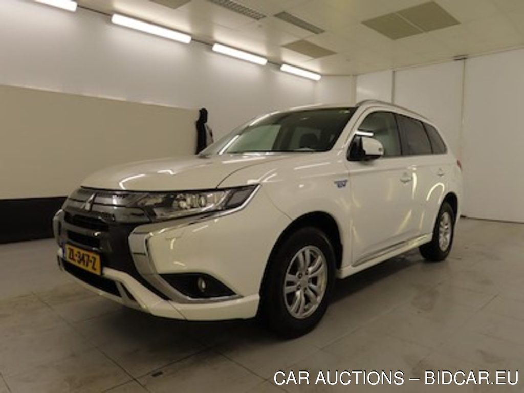 Mitsubishi Outlander PHEV Pure 5d