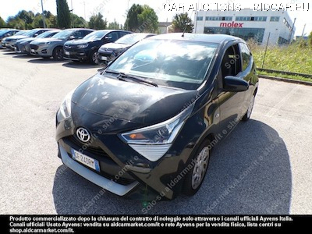 Toyota aygo connect 1.0 vvt-i x-cool -