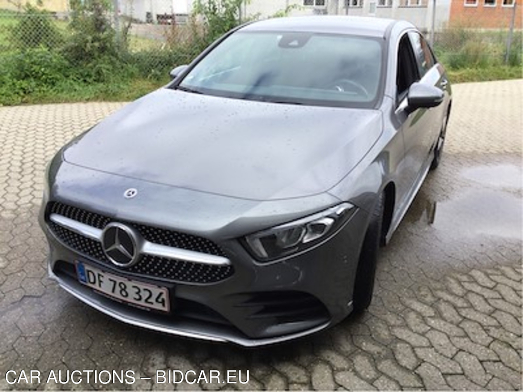 Mercedes-Benz A-KLASSE 2.0 A 200 Business AMG DCT UA!,