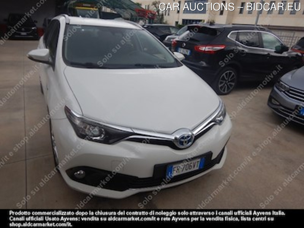 Toyota auris touring sports hybrid business -