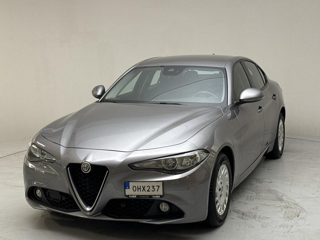 Alfa Romeo Giulia 2.2 (180hk)