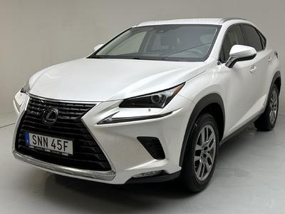 Lexus NX 300h AWD (197hk)