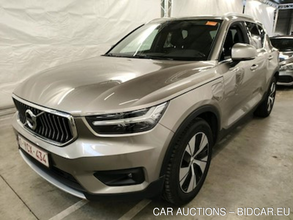 Volvo XC40 1.5 T5 TE PHEV Momentum Pro DCT Xenium