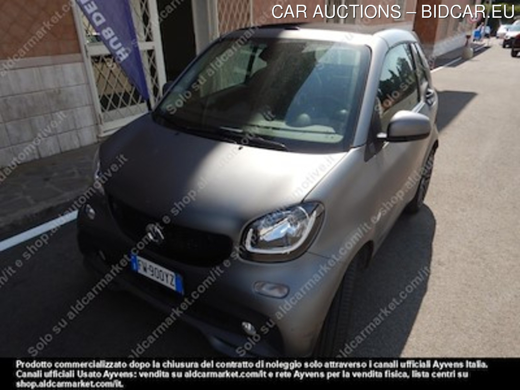 Smart fortwo cabrio EQ 60kw brabus -