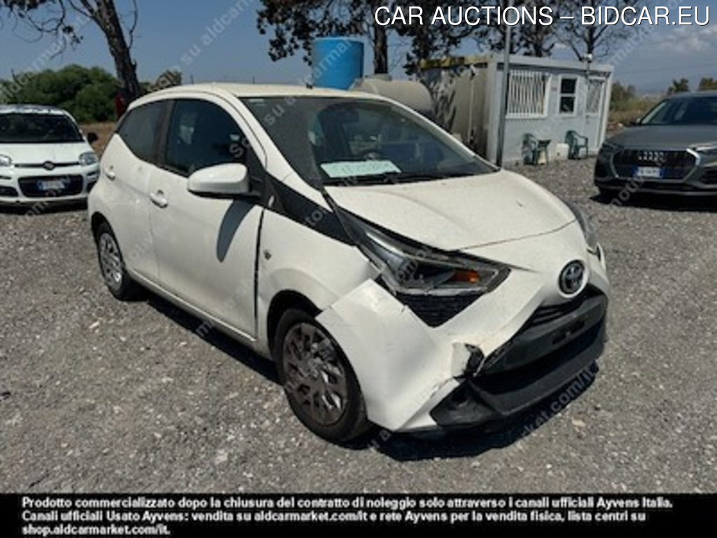 Toyota aygo connect 1.0 vvt-i x-cool -