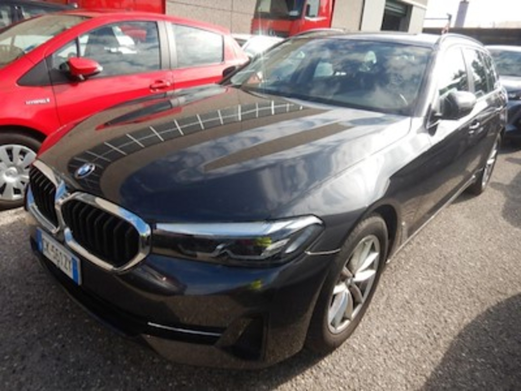 BMW Series 5 SW 520d Aut Business Mh48v Tourin g