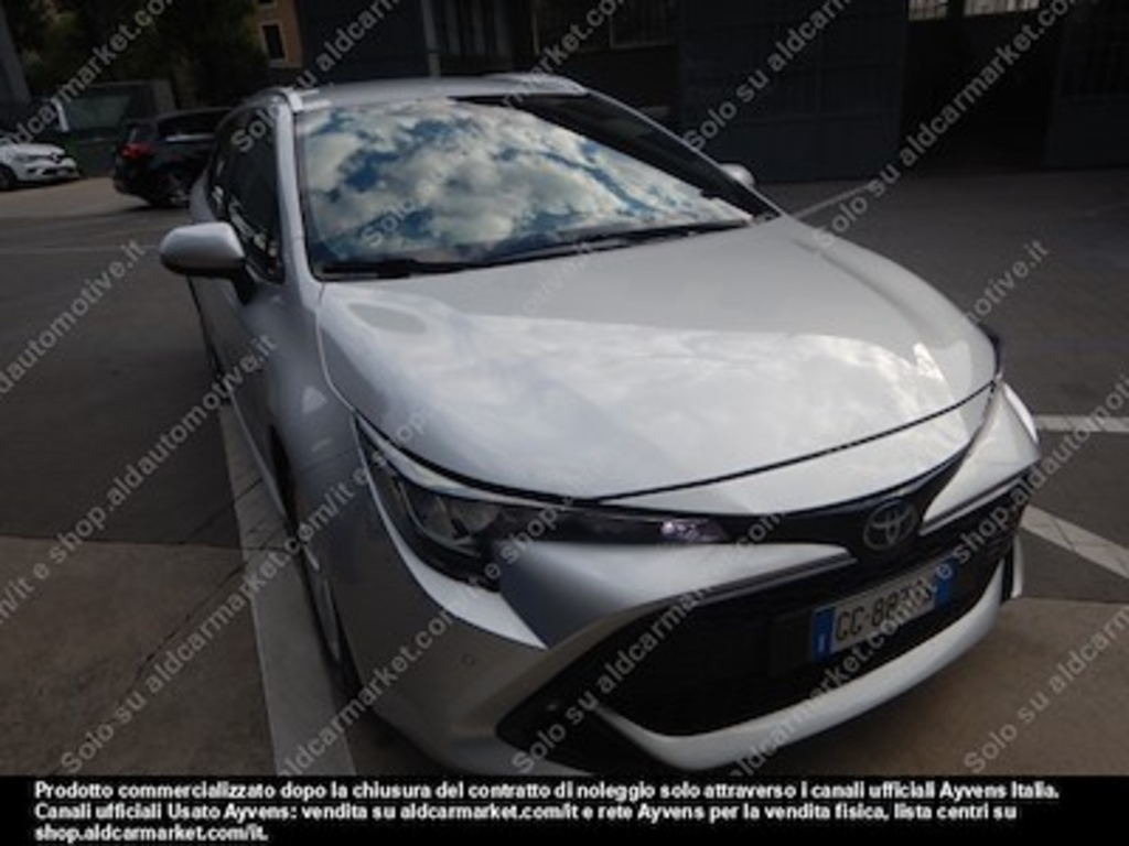 Toyota corolla TS 1.8 hybrid business -