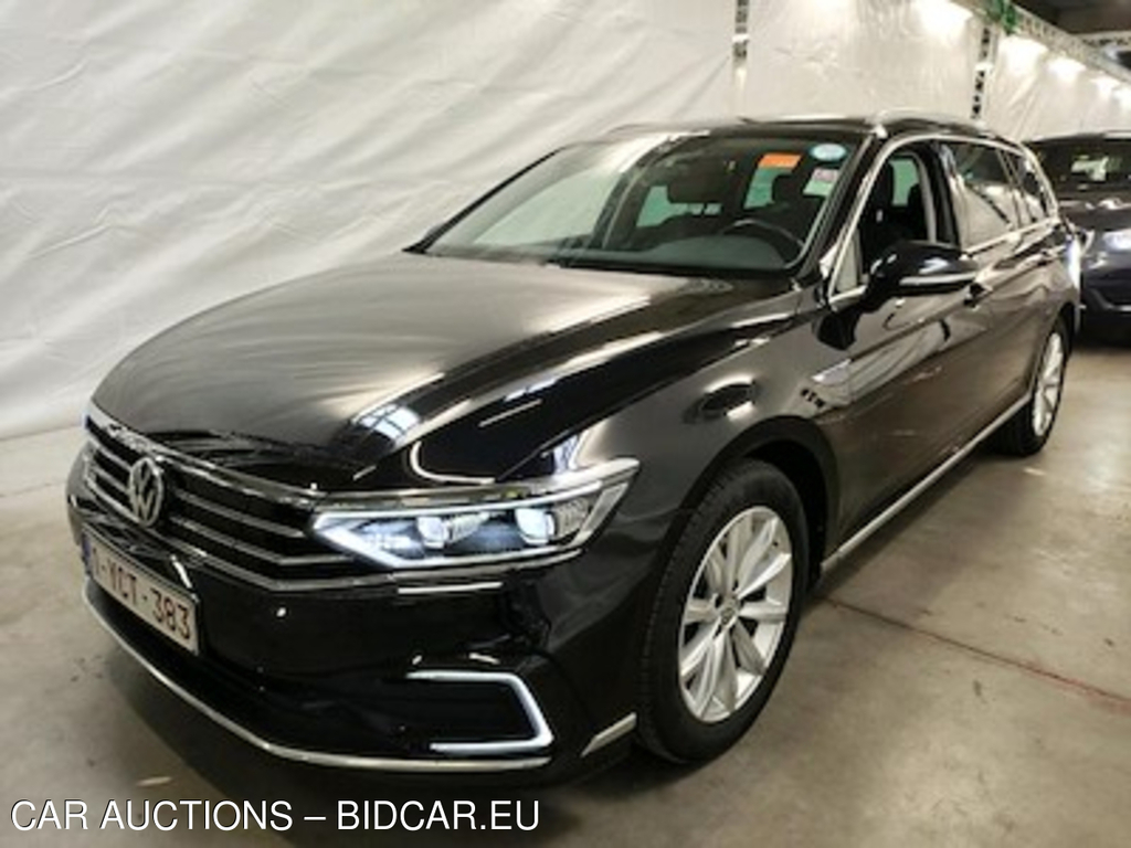 Volkswagen Passat 1.4 TSI MSQ VARIANT GTE BUSINESS