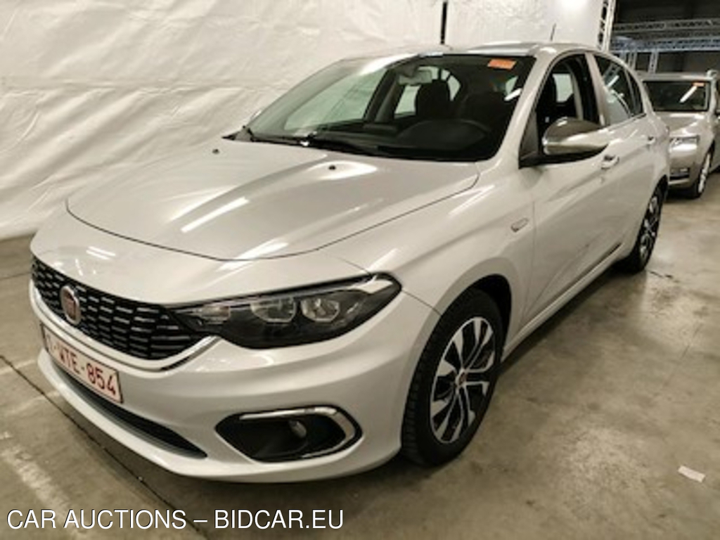 Fiat Tipo hatchback 1.4i Mirror Business