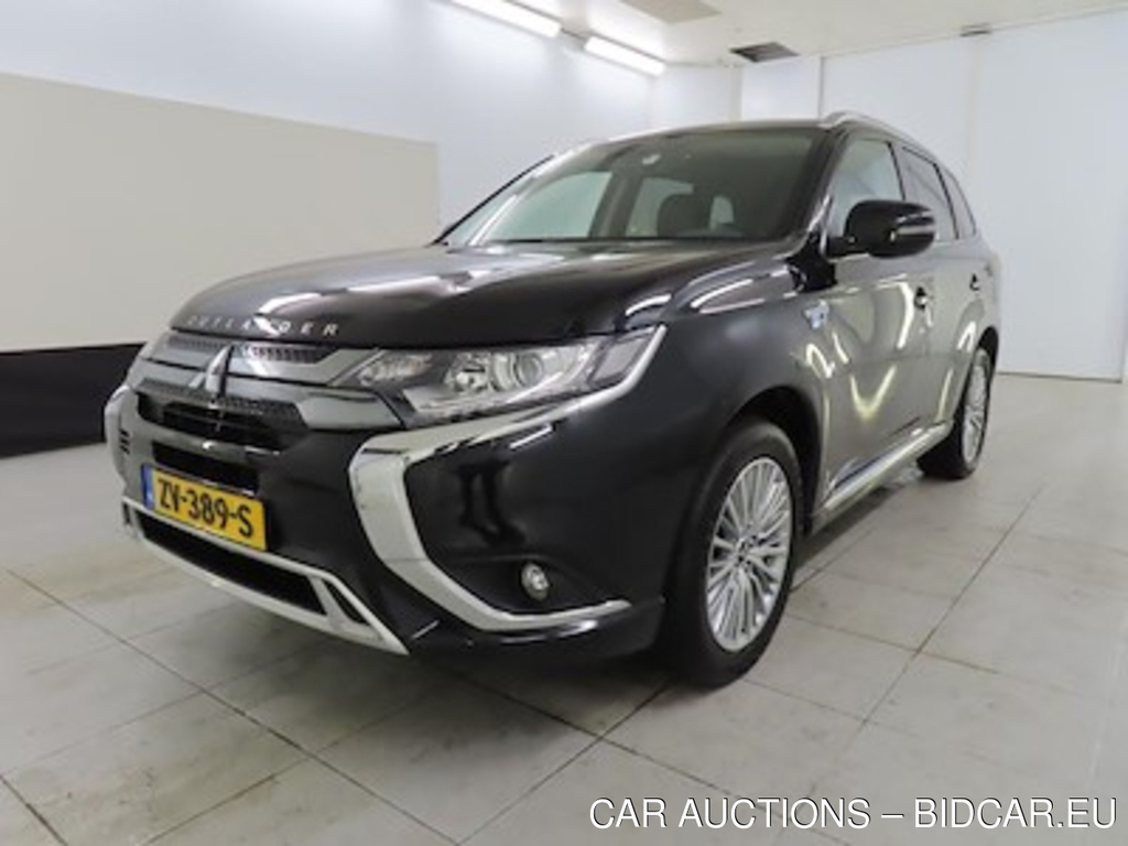 Mitsubishi Outlander PHEV Pure+ 5d