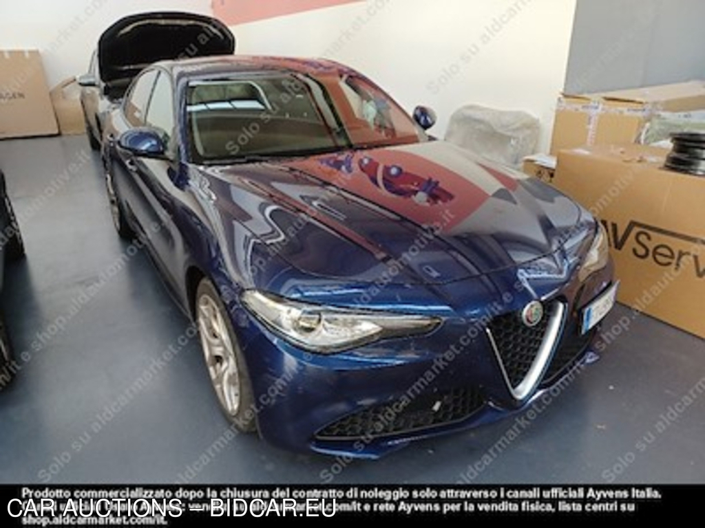 Alfa Romeo giulia 2.2 turbo at8 -