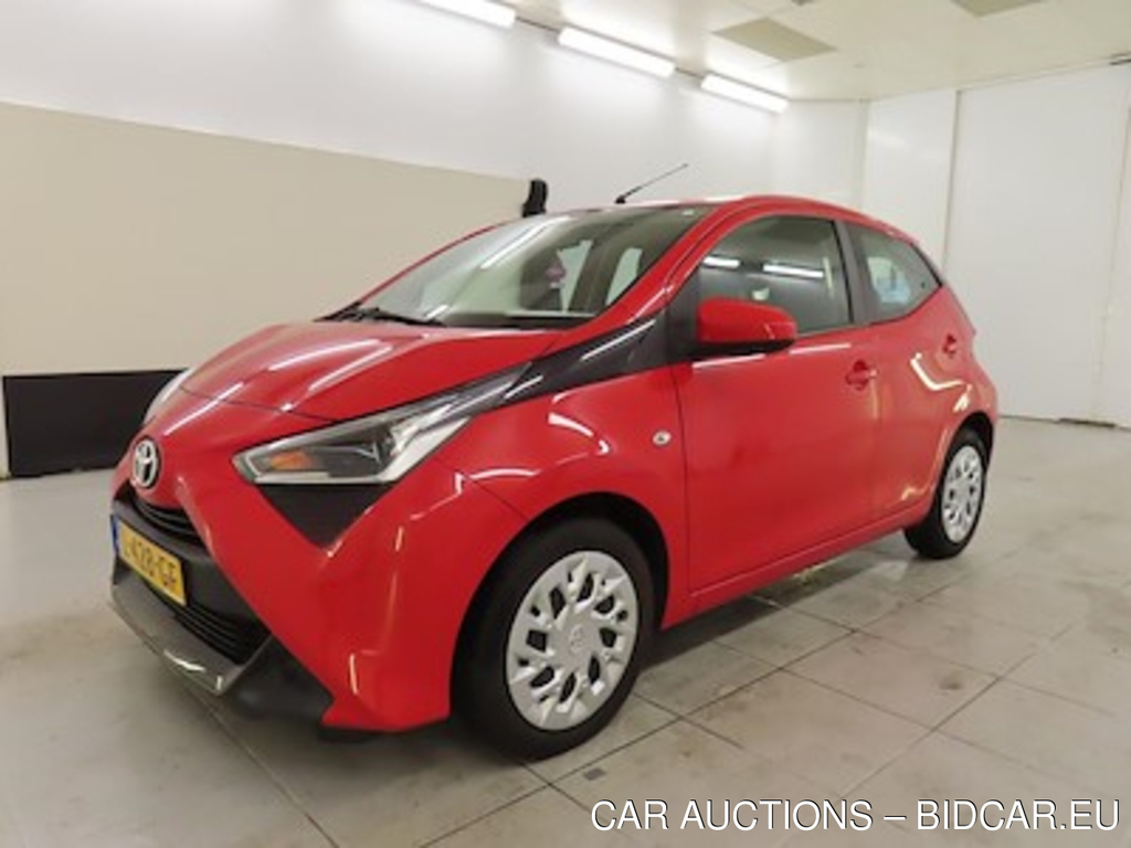 Toyota Aygo 1.0 VVT-i x-play 5d APL