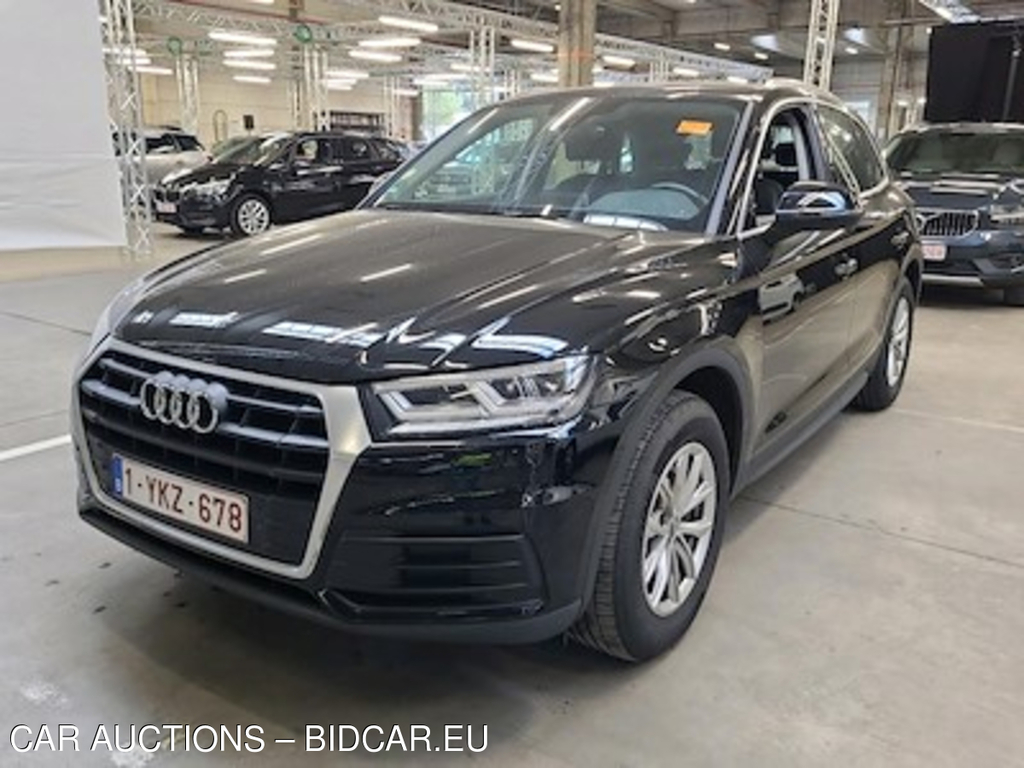 Audi Q5 2.0 TDI 35 120KW S TRONIC BUS. ED. Business Verchroomde omlijsting