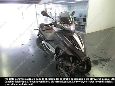 Piaggio mp3 yourban 300 LT motociclo -