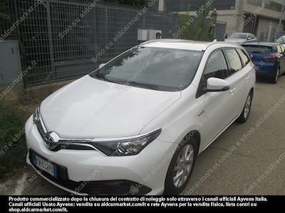 Toyota auris hybrid active touring sports -