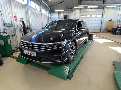 Volkswagen PASSAT GTE SC Executive Dragpkt Varmare