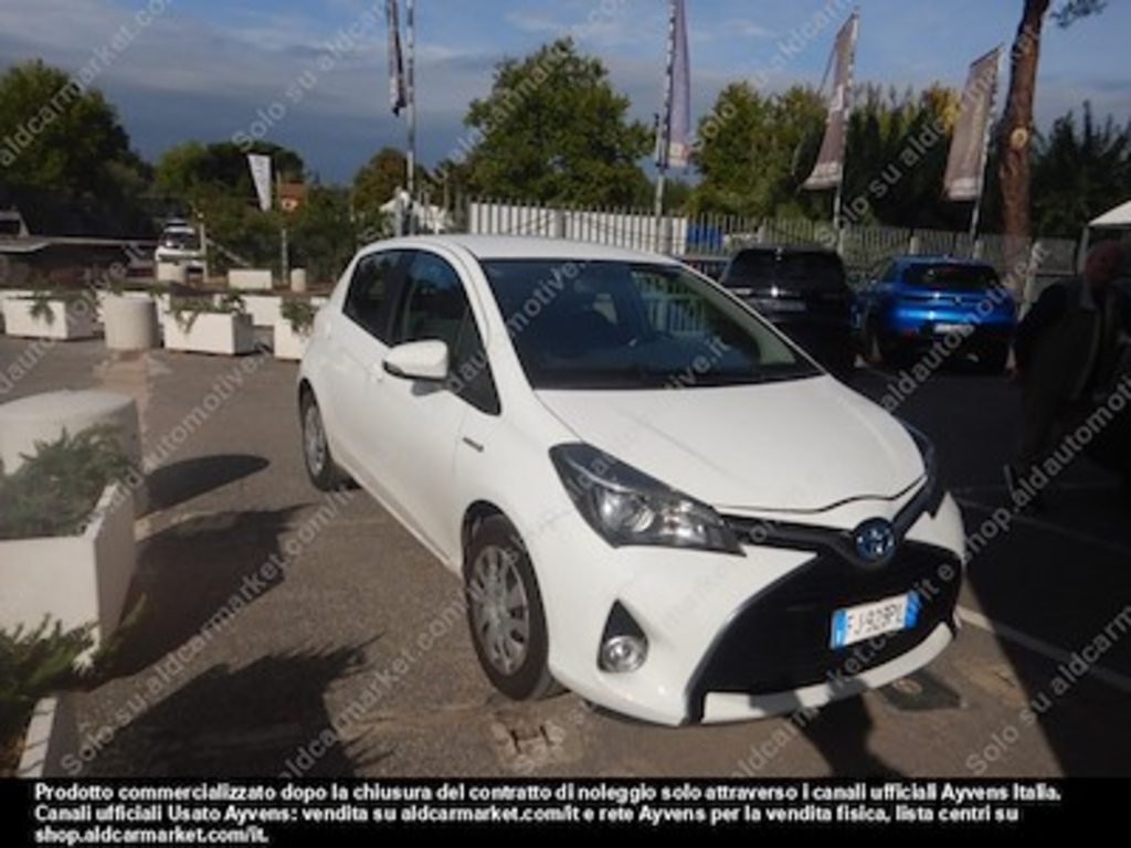 Toyota yaris 1.5 hybrid business hatchback -