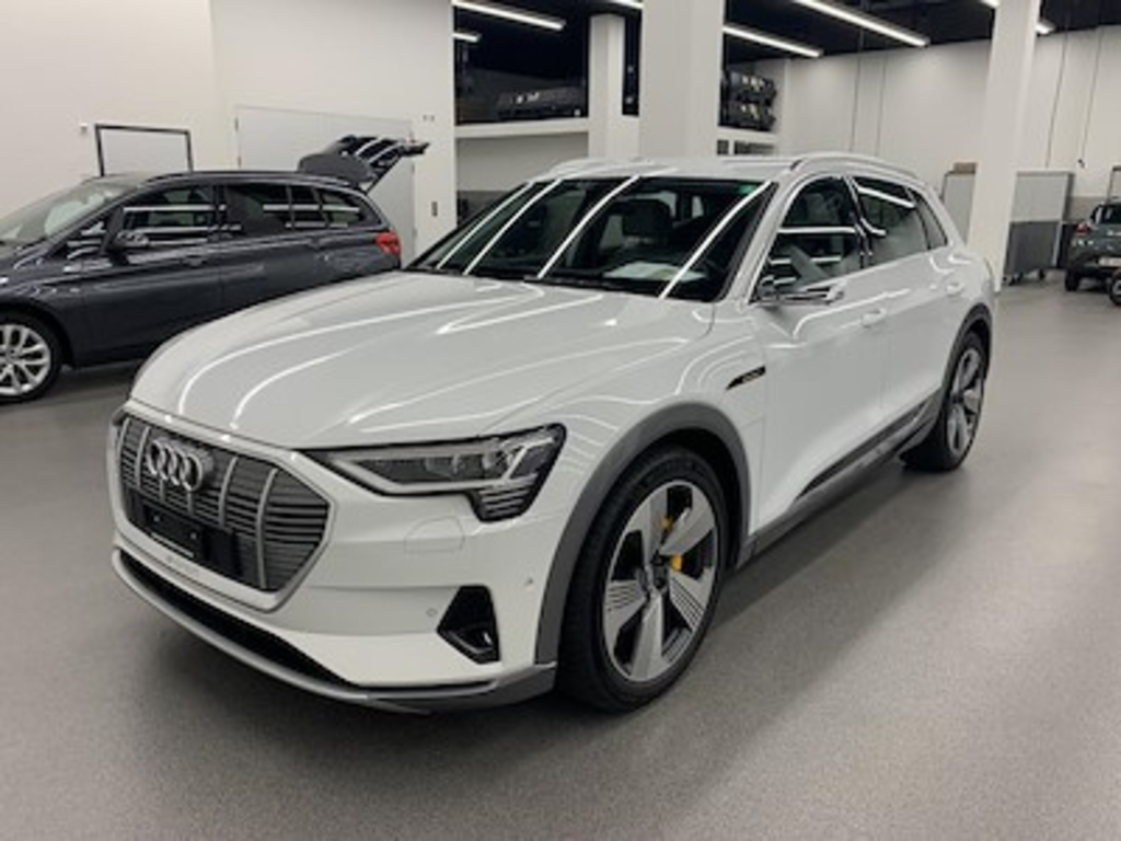 Audi E-TRON 55 quattro Advanced