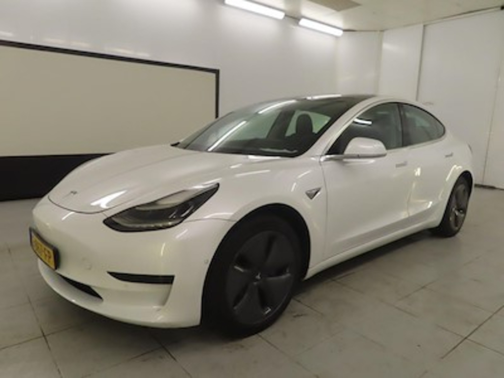 Tesla Model 3 Standard Range Plus RWD 4d