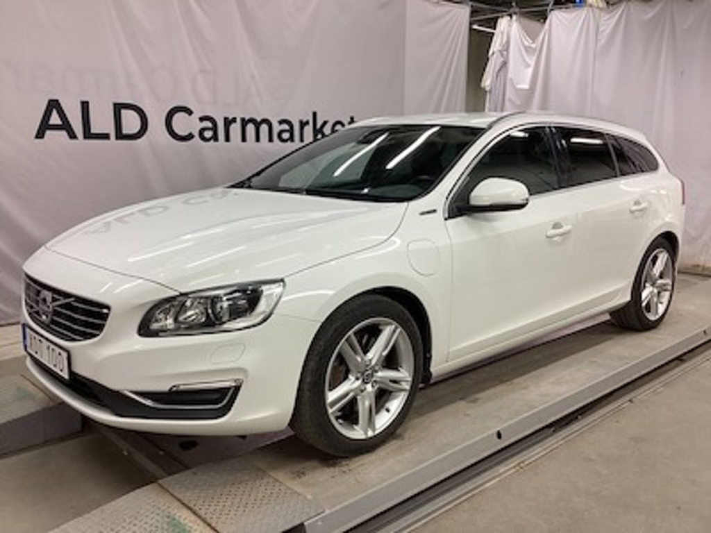 Volvo V60 D5 plug-in hybrid awd Classic, Summum, AUTOMAT