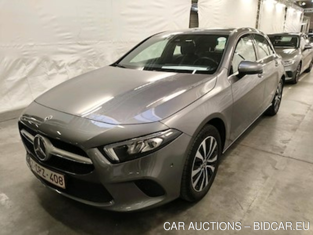 Mercedes-Benz A-CLASS 1.3 A 250 E DCT Advantage Parking camera