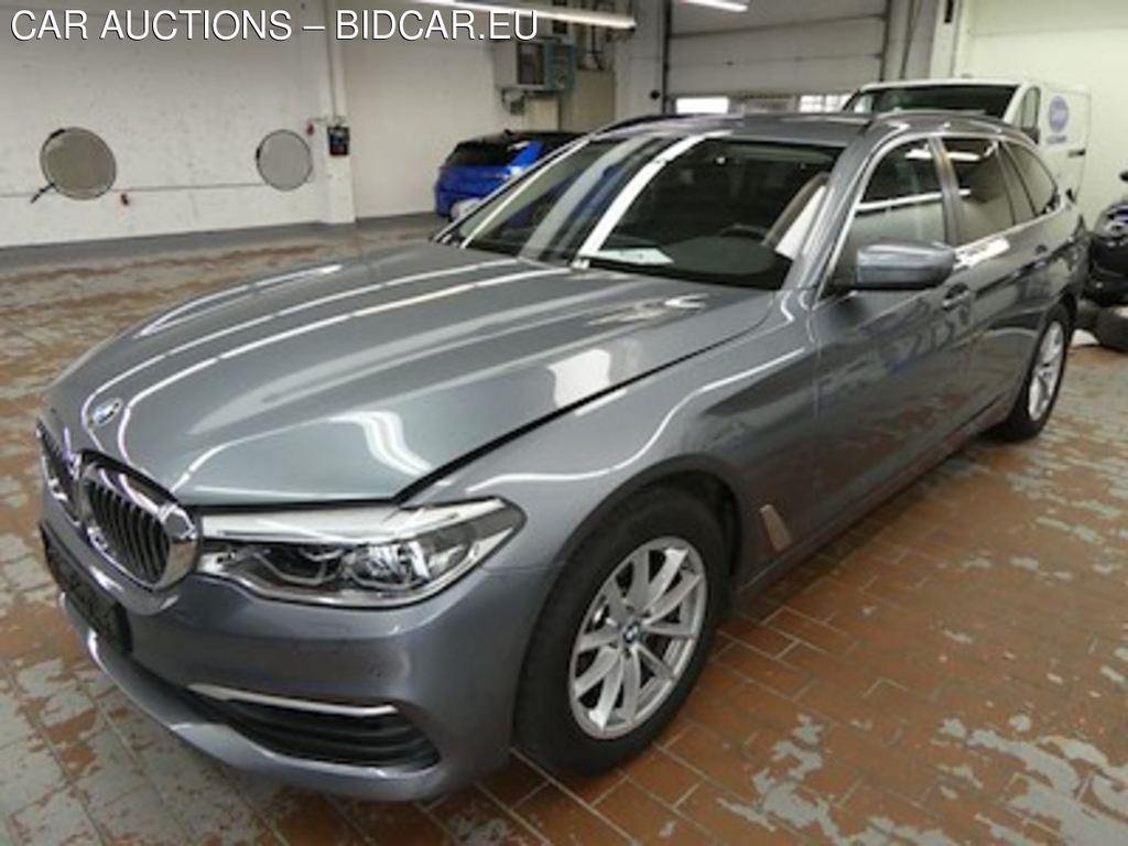 BMW series 5 2.0 520D XDRIVE TOURING A