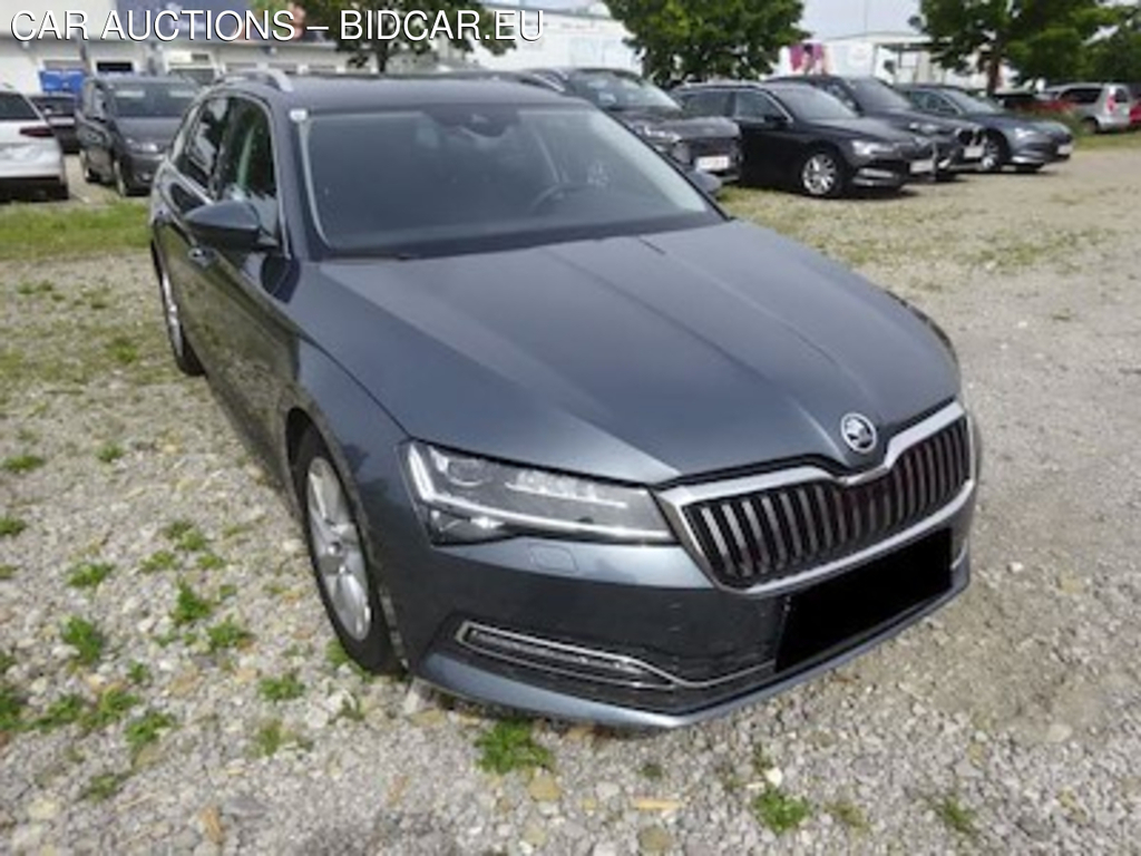 Skoda superb 2.0 TDI 110KW STYLEDSG-7 COMBI