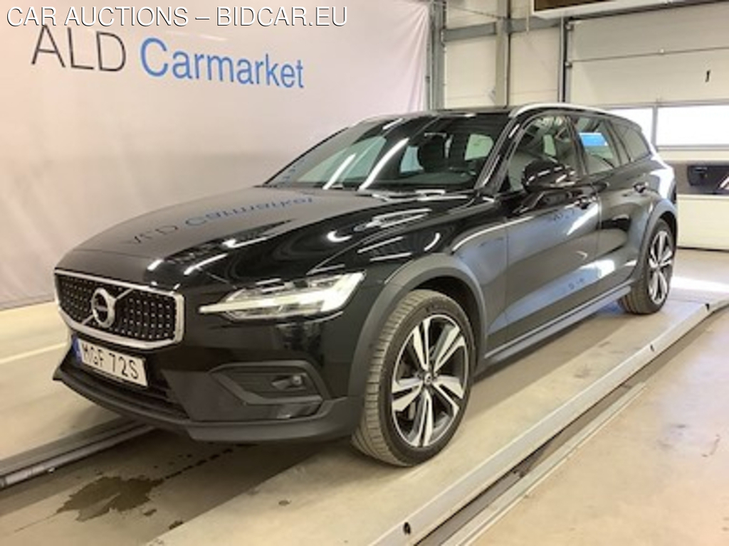 Volvo V60 cross country D4 awd Momentum, AUTOMAT