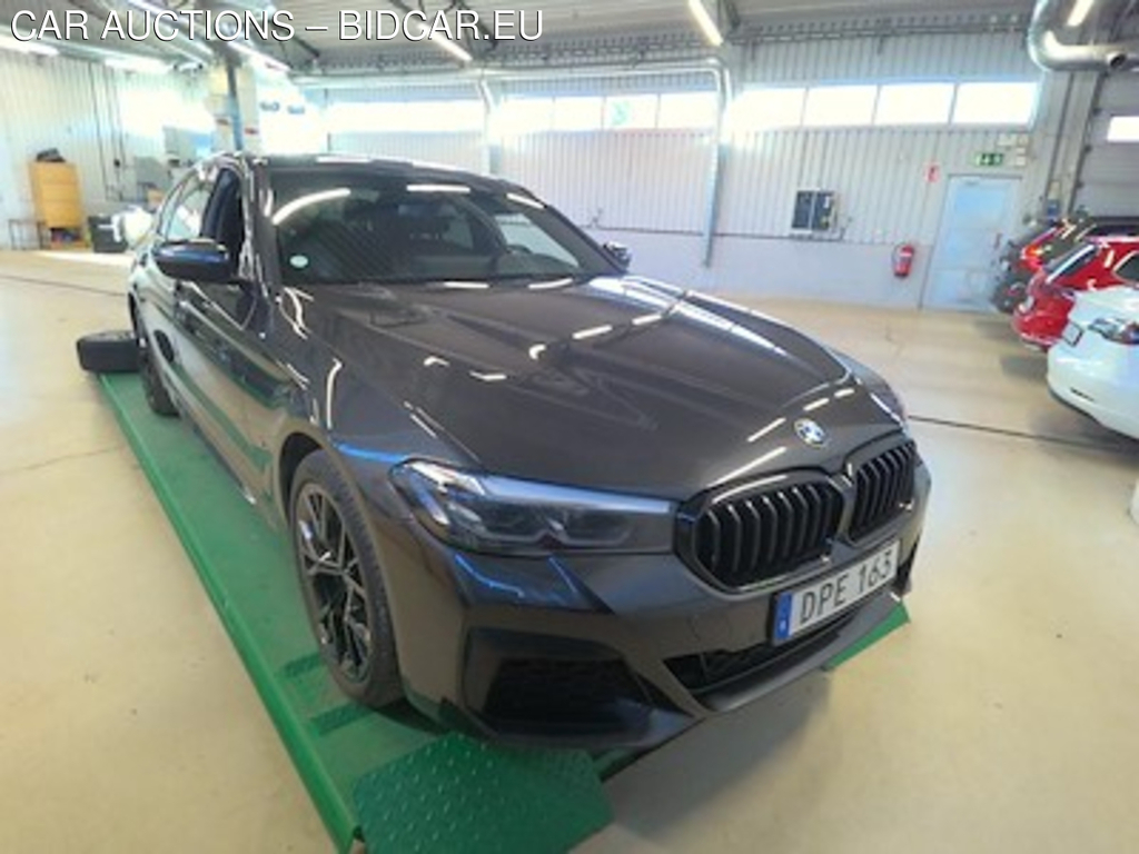 BMW Series 5 530e Xdrive M-sport Panorama Lader