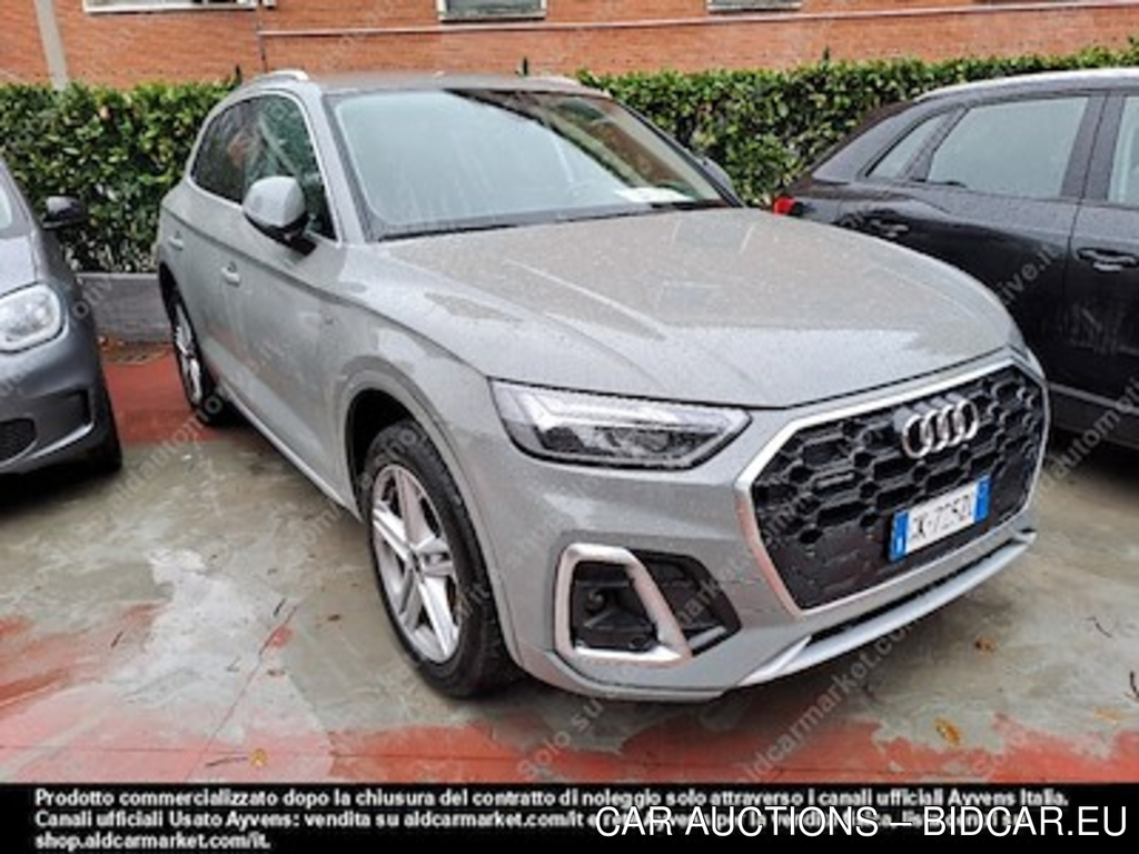 Audi Q5 40 tdi S line -