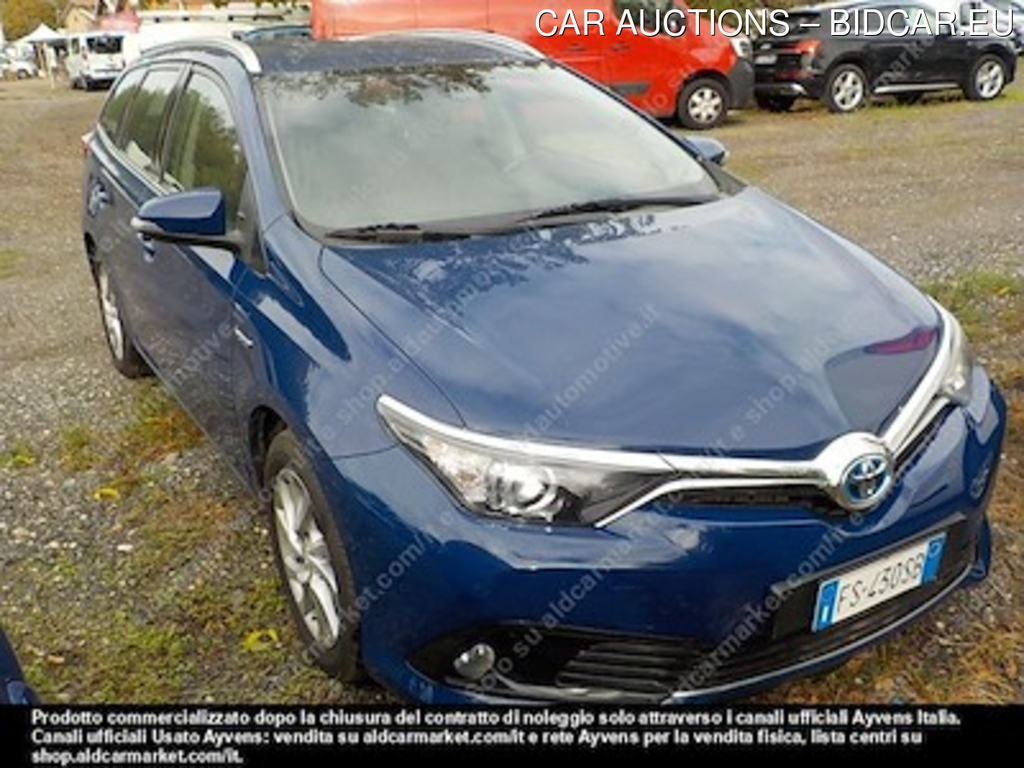 Toyota auris touring sports hybrid business -