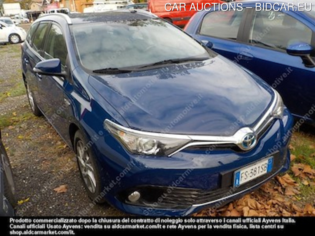 Toyota auris touring sports hybrid business -