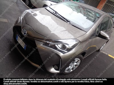 Toyota yaris 1.5 hybrid active hatchback -