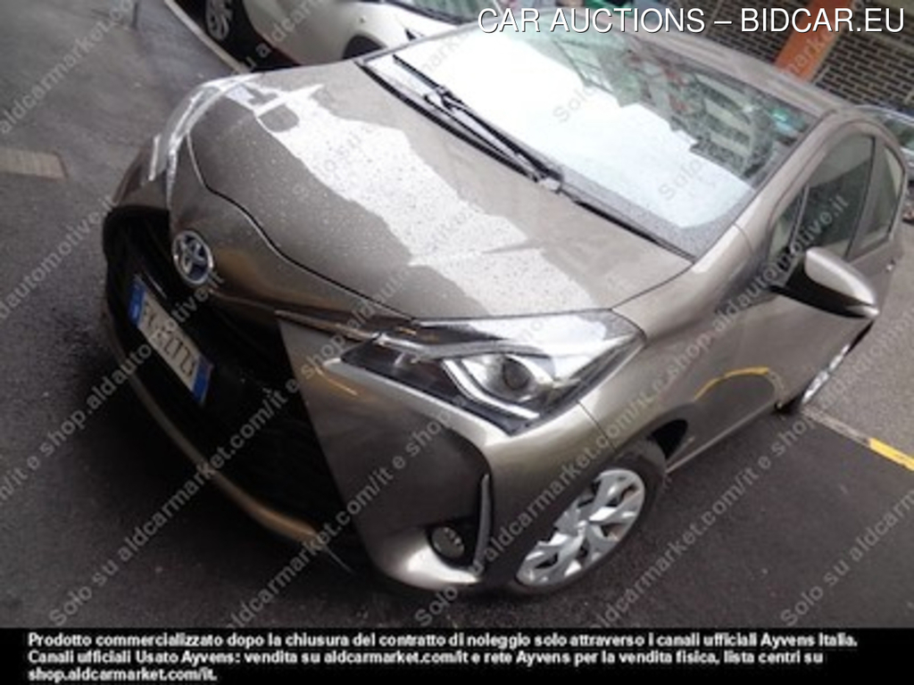 Toyota yaris 1.5 hybrid active hatchback -