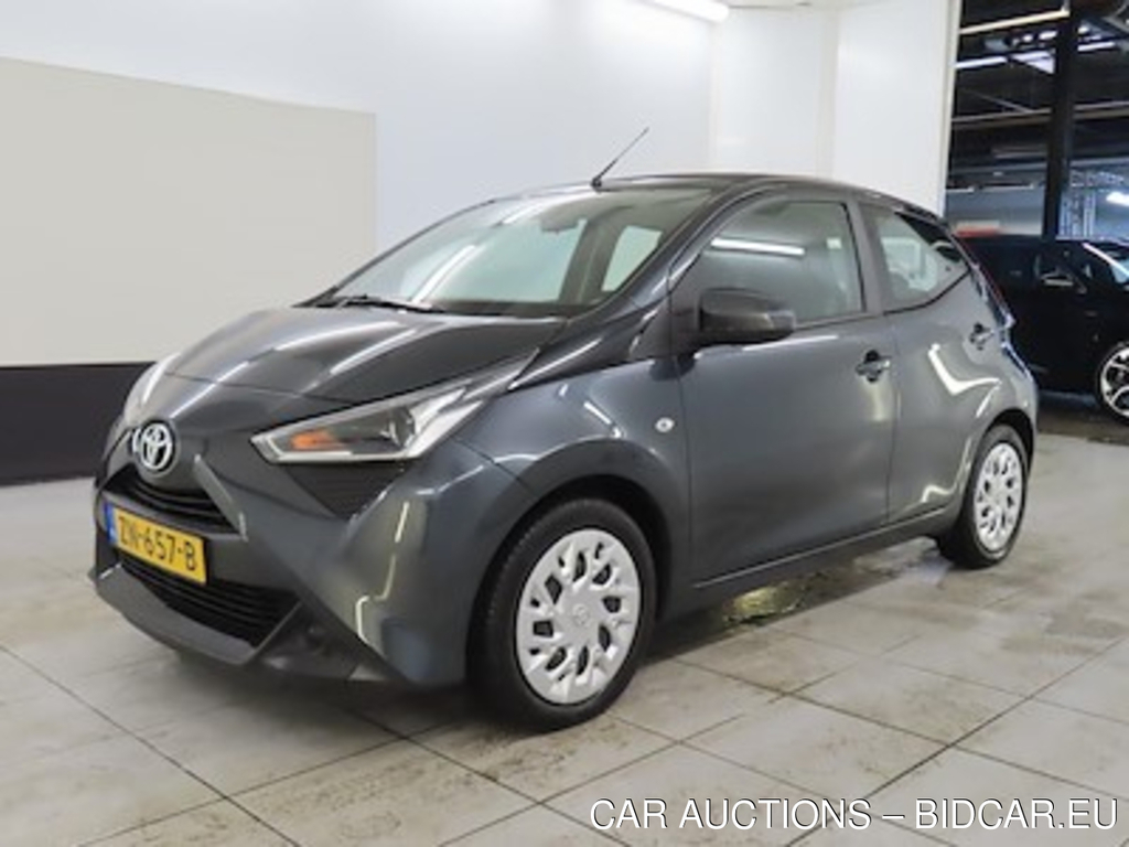 Toyota Aygo 1.0 VVT-i ActieAuto x-shift x-play APL