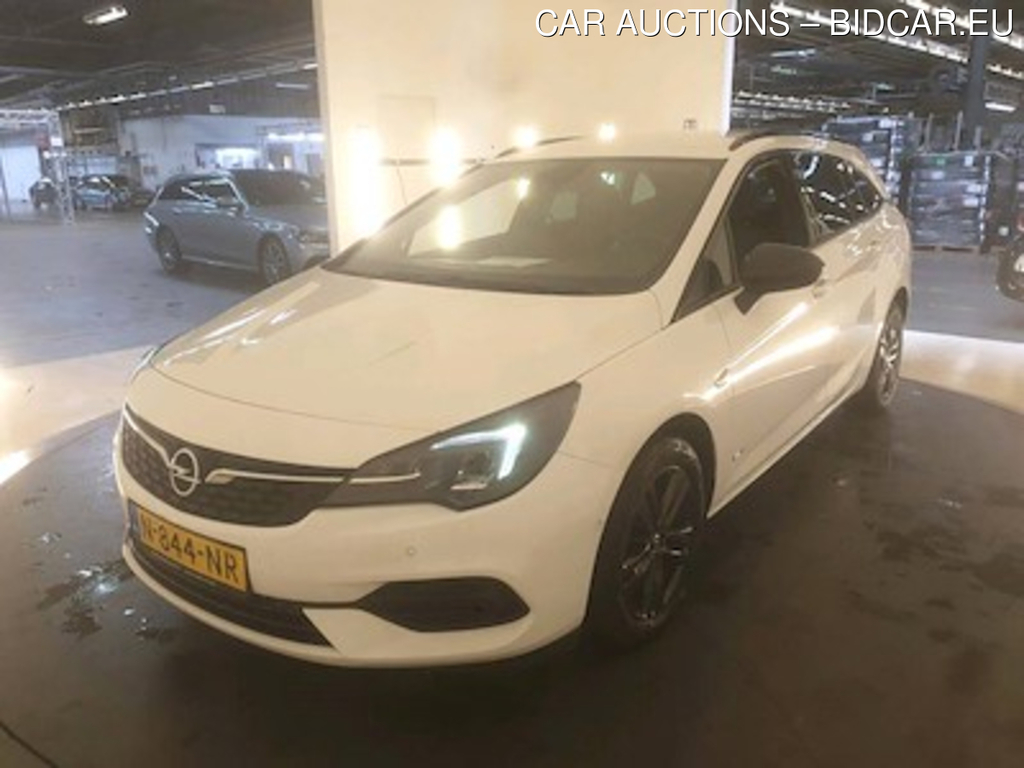 Opel Astra sports tourer 1.2 turbo 81kW Design &amp; Tech