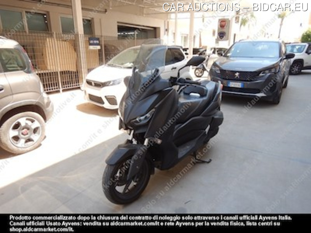 YAMAHA xmax 300 abs motociclo -