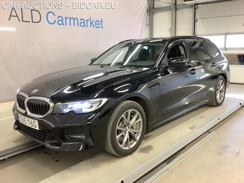 BMW 330e touring Sport-Line, AUTOMAT