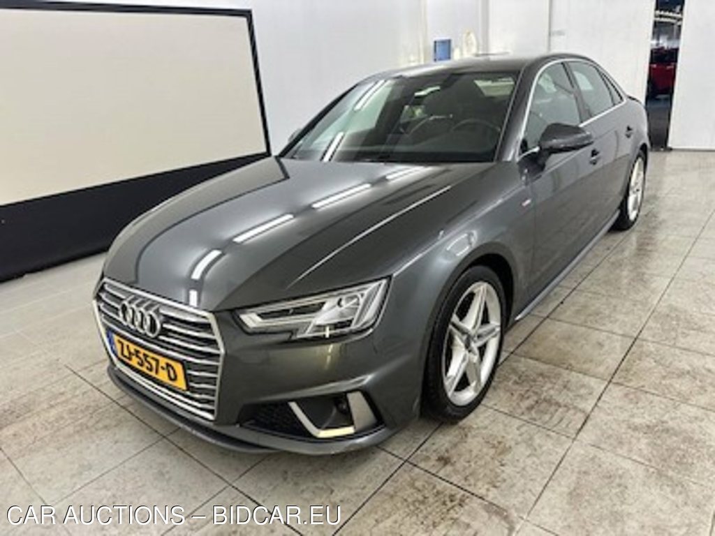 Audi A4 limousine 35 TFSI 150pk S tronic S Line Edition