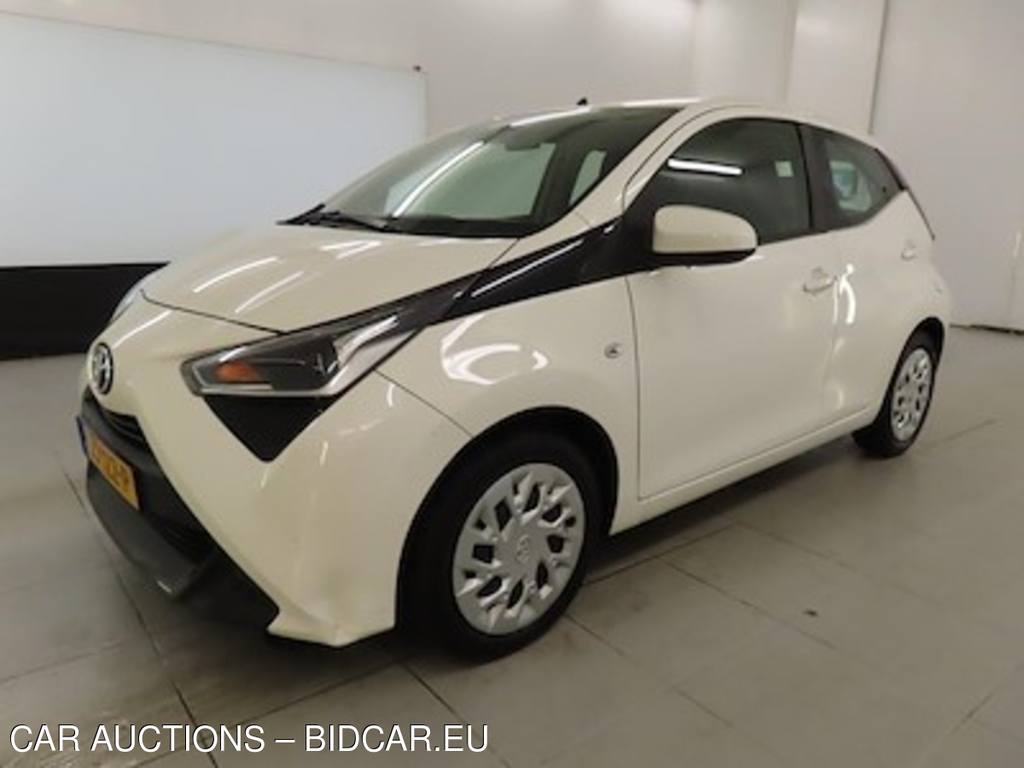 Toyota Aygo 1.0 VVT-i ActieAuto 5d x-play