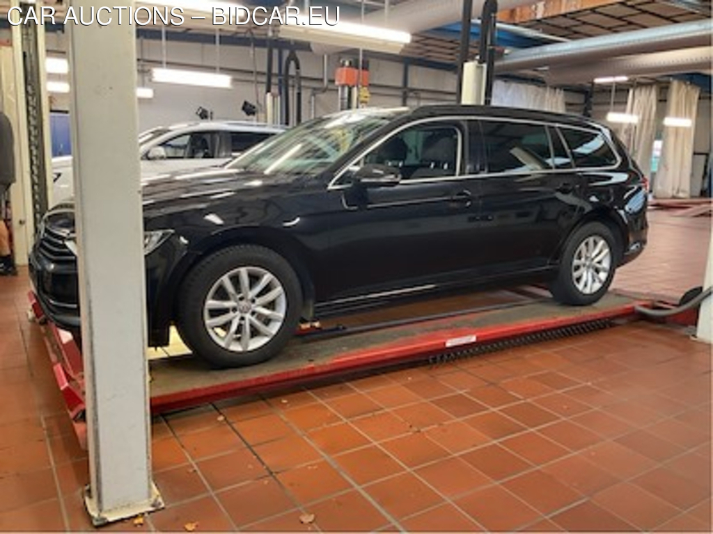 Volkswagen Passat 2.0 TDI 150 SCR COMFORTLINE PRE DSG VARIANT UA!,