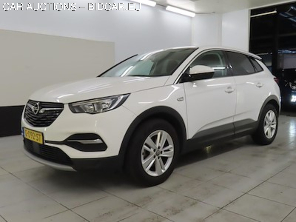 Opel Grandland X 1.2 Turbo S;S 96kW Bus. Executive 5d