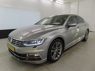 Volkswagen PASSAT 1.4 TSI ACT 7-DSG Highline Business R 4d