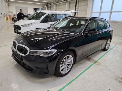 BMW Series 3 330e xDrive Touring 135KW